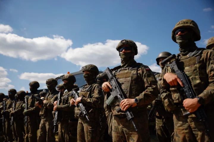 Польские военослужащие