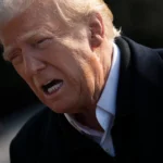 Президент США Дональд Трамп общается с прессой