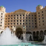 Общий вид отеля Ritz-Carlton, где прошли переговоры между Россией и США