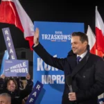 Рафал Тшасковский во время митинга