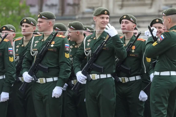 Российские военнослужащие