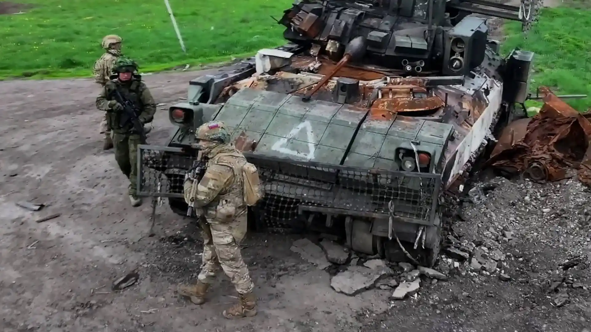 Russian and North Korean servicemen