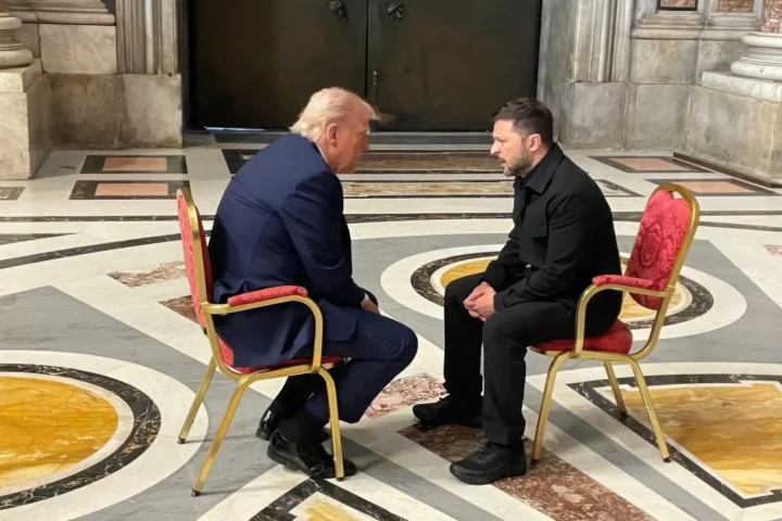 Трамп и Зеленский в Ватикане