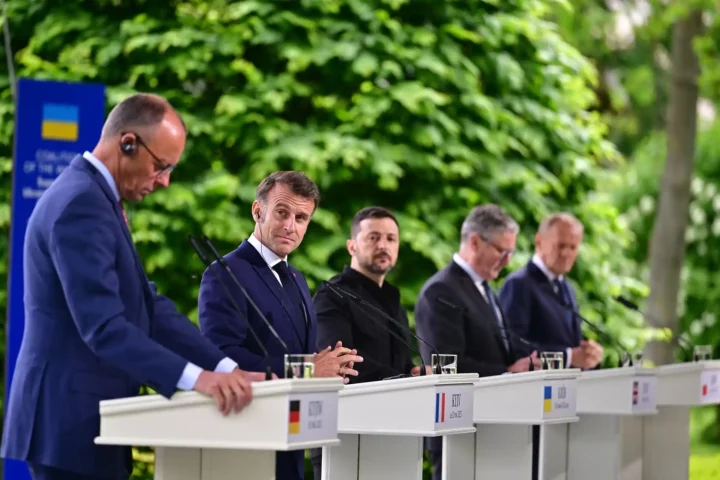 Эммануэль Макрон, Фридрих Мерц, Кейр Стармер, Дональд Туск и Владимир Зеленский