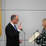 Фридрих Мерц дает присягу