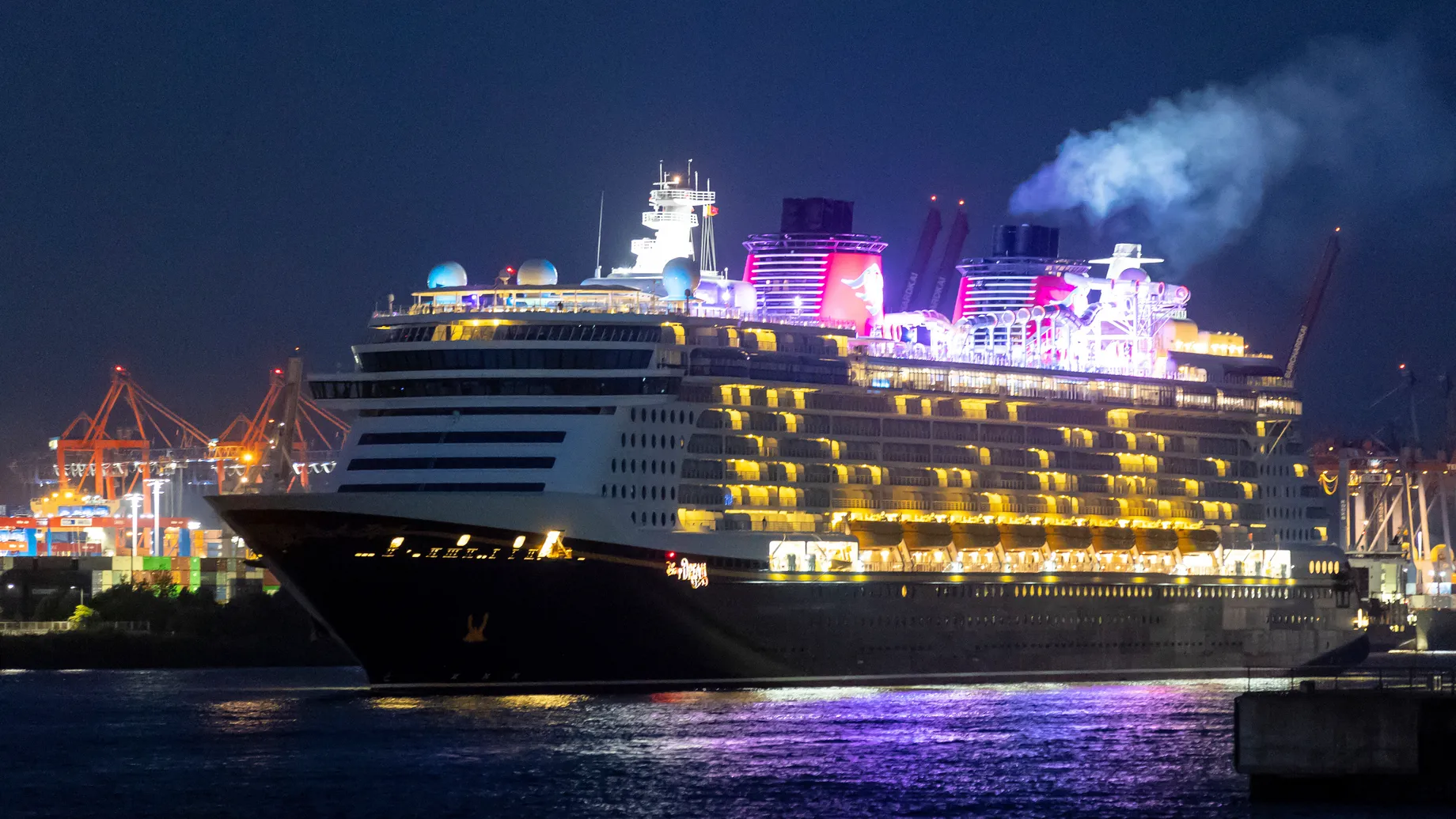 Круизный лайнер Disney Dream