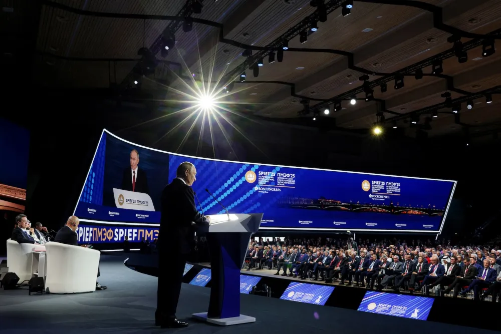 Президент России Владимир Путин выступает