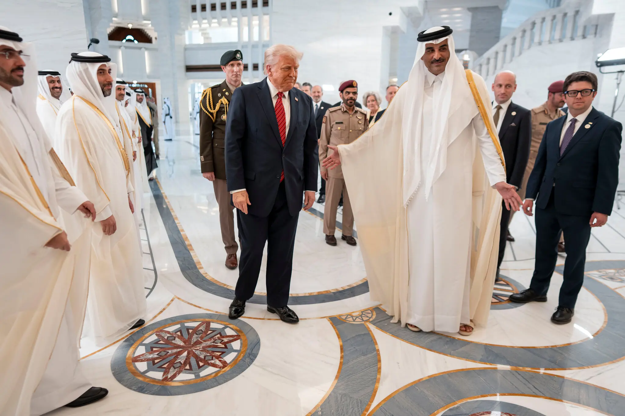 Президент Трамп с эмиром Катара шейхом Тамимом бин Хамадом Аль Тани