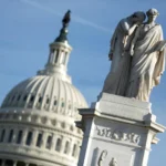 Статуя Мира возле Капитолия