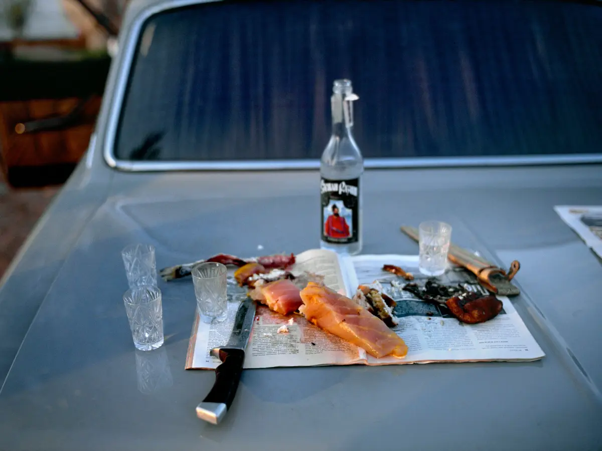 на автомобиле