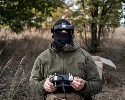 Солдат в очках FPV