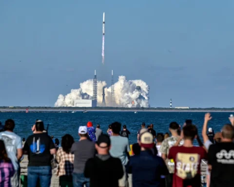 Ракета Blue Origin на старте