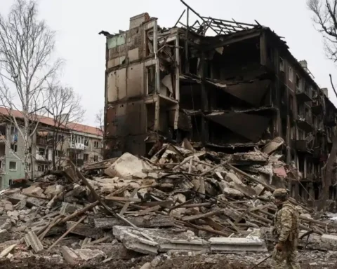 разрушенный дом