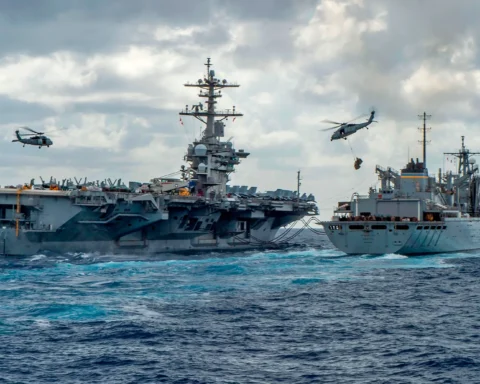 Авианосец USS Abraham Lincoln