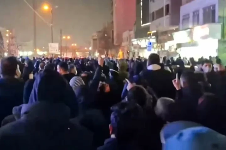 демонстранты