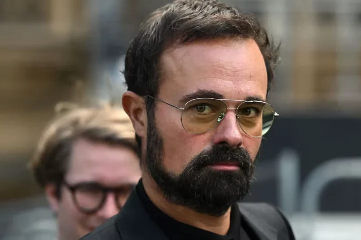 Евгений Лебедев