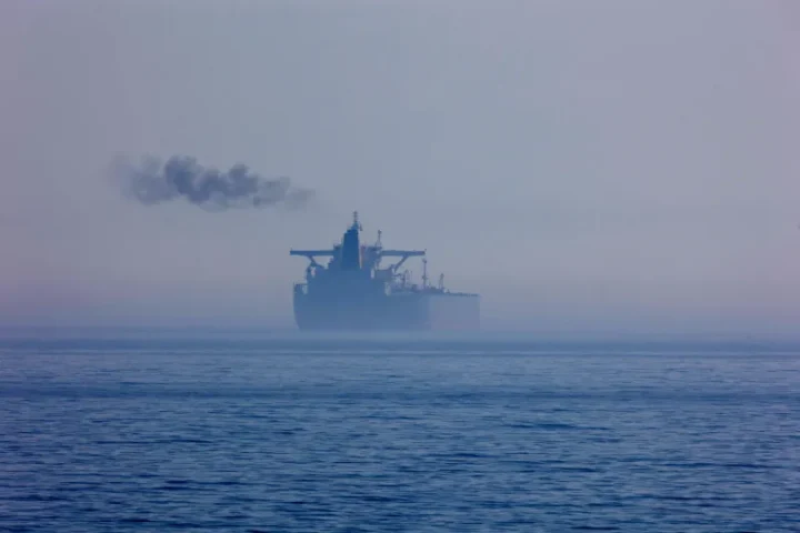 судно теневого флота