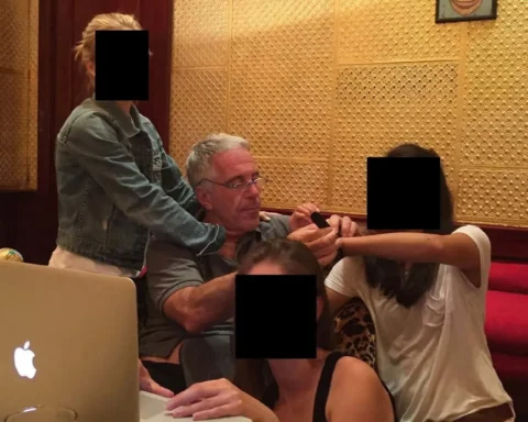 Джефри Эпштейн с девушками