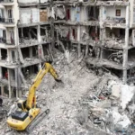 Поврежденный жилой дом