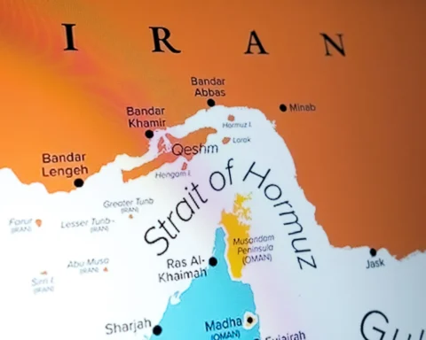 Блокада Ормузского пролива