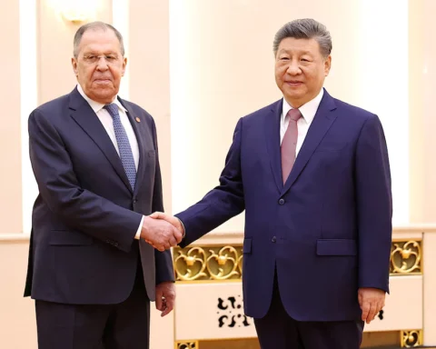 Chinese President Xi Jinping and Russias Foreign Minister Sergei Lavrov