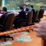 Лавров и Си