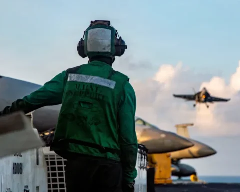 На борту авианосца