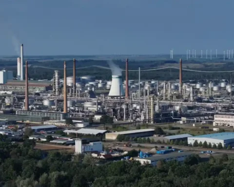 Нефтеперерабатывающий завод PCK