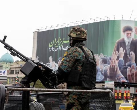 в Тегеране полицейский
