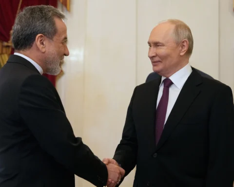 Владимир Путин и Аббас Арагчи