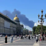 Дым от ударов украинских беспилотников
