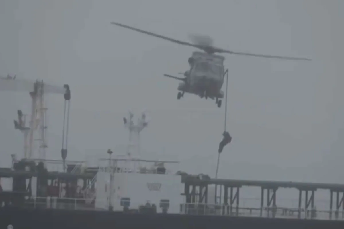French forces board the oil tanker