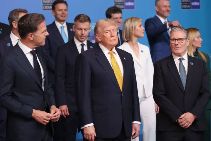 Нервные взгляды на президента США